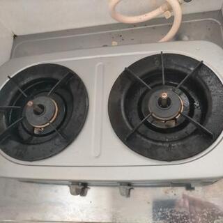 siコンロ、ソファー、洗濯機
