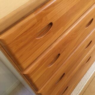 シンプル 小型 木製タンス 4段の画像