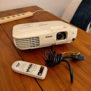 EPSON プロジェクター EB-X8 2500ルーメン 使用薄...