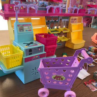 リカちゃん　セルフレジでピッ！おおきなショッピングモールの画像