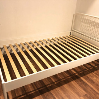 【3/13まで】IKEA パイプベッド　セミダブル
