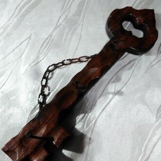 ☆USED☆　ヴィンテージ・鍵・WOOD壁掛け