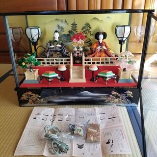 お雛人形セット。　ガラスケース飾り