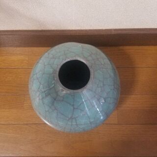 丸い花瓶の画像