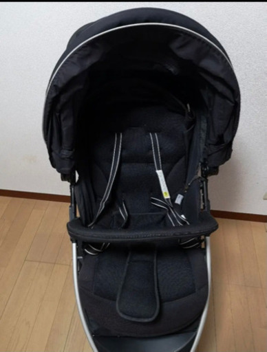 アップリカ　スムーヴ　3輪　ベビーカー