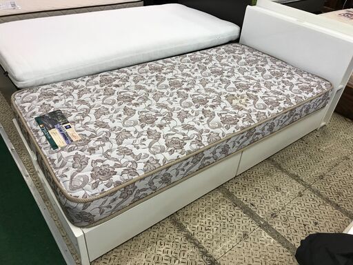 ニトリ　フランスベッド　シングルベッド