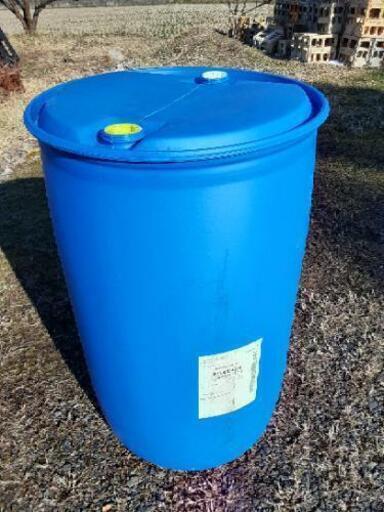 ポリドラム200リットル　中古　プラスチックドラム