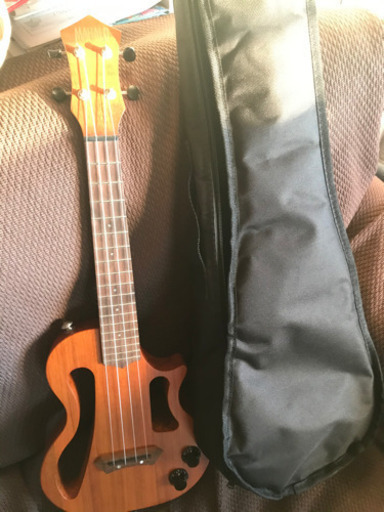 ウクレレ　サイレント/エレキ　マハロ①