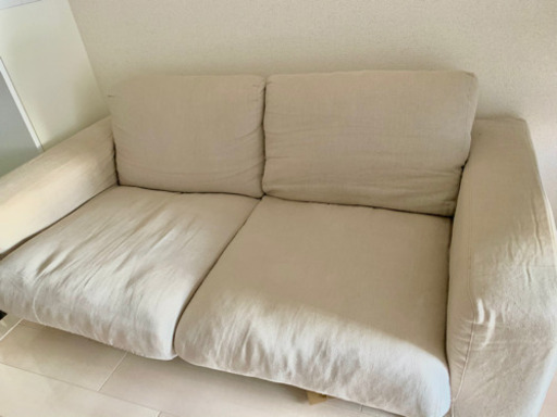 今月で出品終了します。　無印　脚付き　ソファー　ベージュ