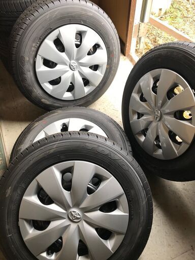 サクシード　純正タイヤ