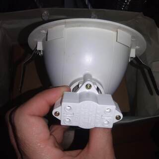 未使用 ODELIC ダウンライト OD058002 5個 + OD062564 1個 計6個セットの画像