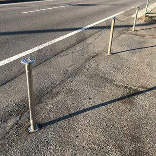 埋込式チェーンポールの取り付け工事お願いします(外構工事 スペー...