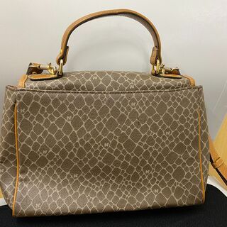 店頭販売済　😻にゃんにゃんセール😸NINA　RICCI　ショルダーバッグ 😺の画像