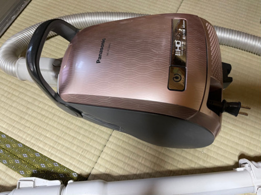 【引っ越し処分】ナショナル掃除機　平成27年　ゴミパック2つ付き