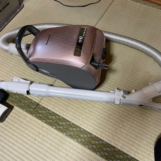 【引っ越し処分】ナショナル掃除機　平成27年　ゴミパック2つ付きの画像
