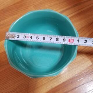 小鉢？　4個あります。の画像