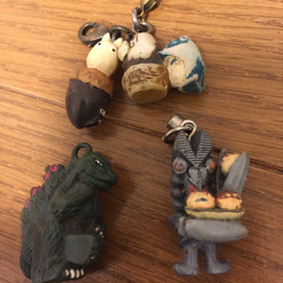 トトロゴジラバルタン星人キーホルダー