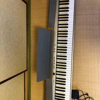 電子ピアノ