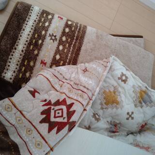 こたつセットまとめてお譲りします(こたつ･上･中･敷布団すべて)の画像