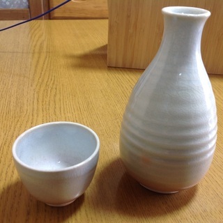 リモート飲み会に  徳利とおちょこ