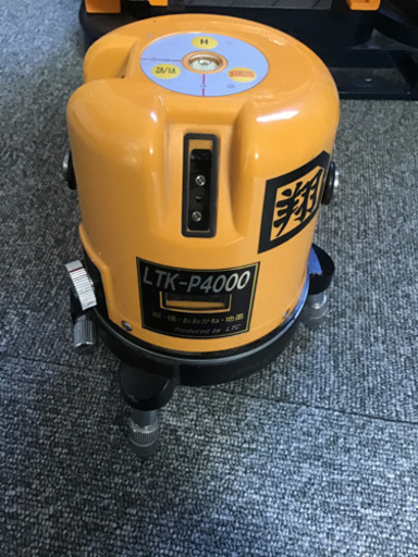 レーザー墨出し器