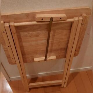 2/21 港区芝まで取りに来られる方　折り畳み木製机の画像