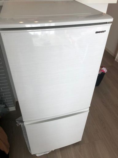 【2019年製】SHARP冷蔵庫　137Ｌ