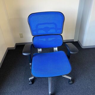 エルゴヒューマン ベーシック ロータイプ メッシュチェア【お引き取り限定】