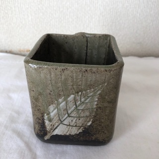 陶器筆立て