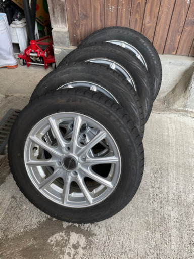 スタッドレスタイヤ 4穴 155/65R14