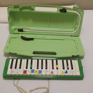 幼児、学童向けピアニカ、中古です。