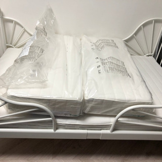 IKEA イケア  ミンネン 伸縮式 キッズベッド マットレス セットの画像