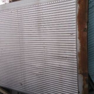 目隠しに　壁の画像