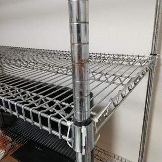 スチールラック(アルミ？)の画像
