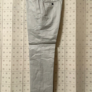 紳士UNIQLO スリムフィットパンツ　ウエスト76cm 股下68cmの画像