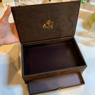【0円・無料】GODIVA 小物入れ 空き箱 ケースの画像