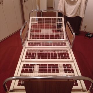 介護用ベッド（電動）お譲りします。