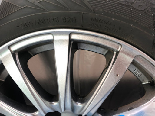 スタッドレスタイヤ 205/60R16 売ります。