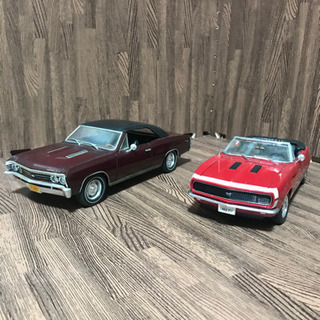 アメ車　迫力の1/18 ミニカー　2台セット