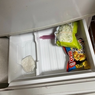 SHARP 冷蔵庫の画像