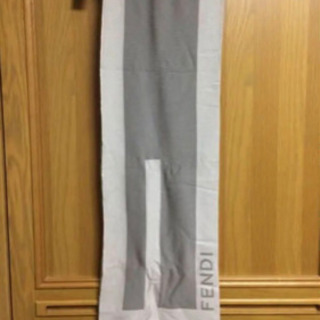 ★新品・未使用★【FENDI】ウールマフラー　グレー系