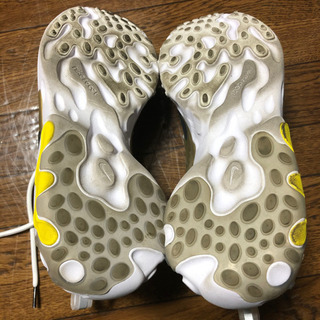 nike react PRESTO Brutal Honeyの画像
