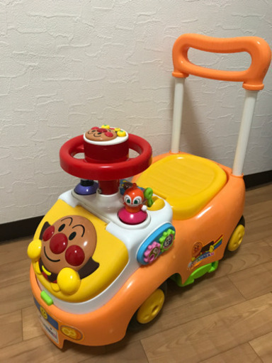 アンパンマン　よくばりビジーカー