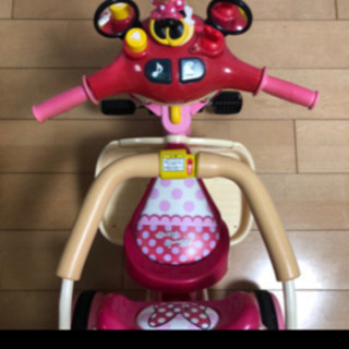 ミニーマウスの三輪車