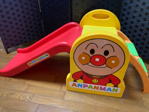 アンパンマン　滑り台