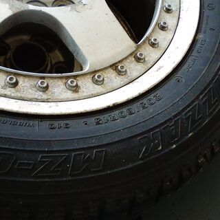 スタットレスタイヤ（ブリジストン）205/60R15 アルミホイール付き4本セットの画像