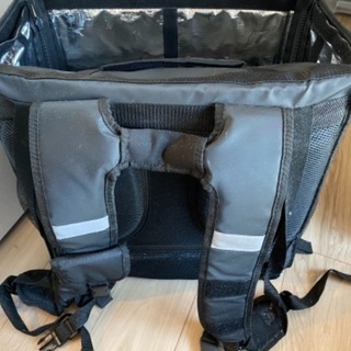 Uber eats デリバリーバッグの画像