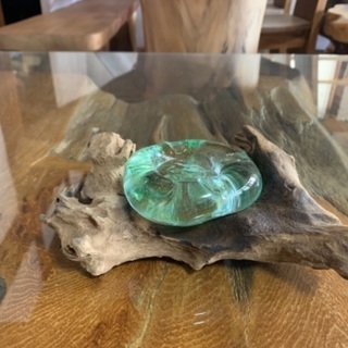 【未使用在庫品】流木とバリガラスの置物