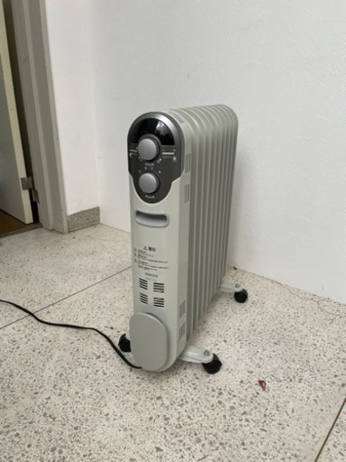 山善(YAMAZEN)  オイルヒーター (1200/700/500W 3段階切替式 タイマー付 温度調節機能付)