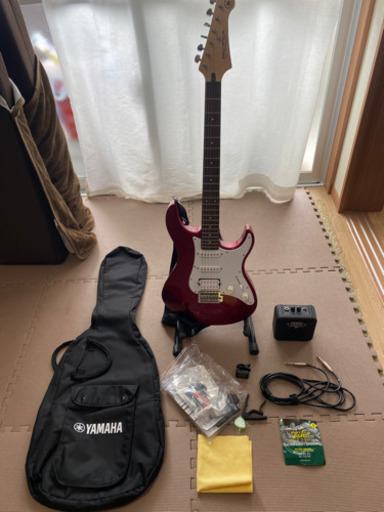 弦楽器、ギター YAMAHA PACIFICA012